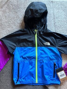 NEW The North Face Colorblock Hooded Windbreaker - Kids size M
